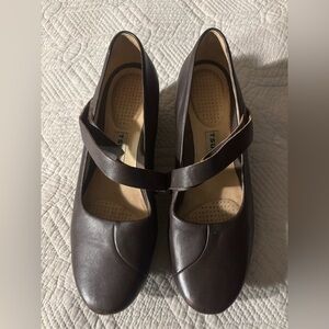 TSUBO Soft Leather Wedges-Size 9